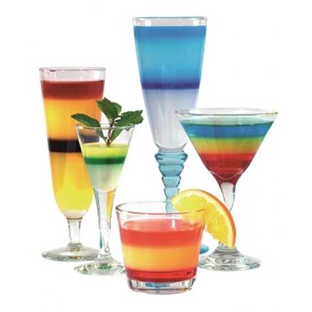 Une image contenant boisson, récipients pour boire, cocktail, Vaisselle de bar

Description générée automatiquement
